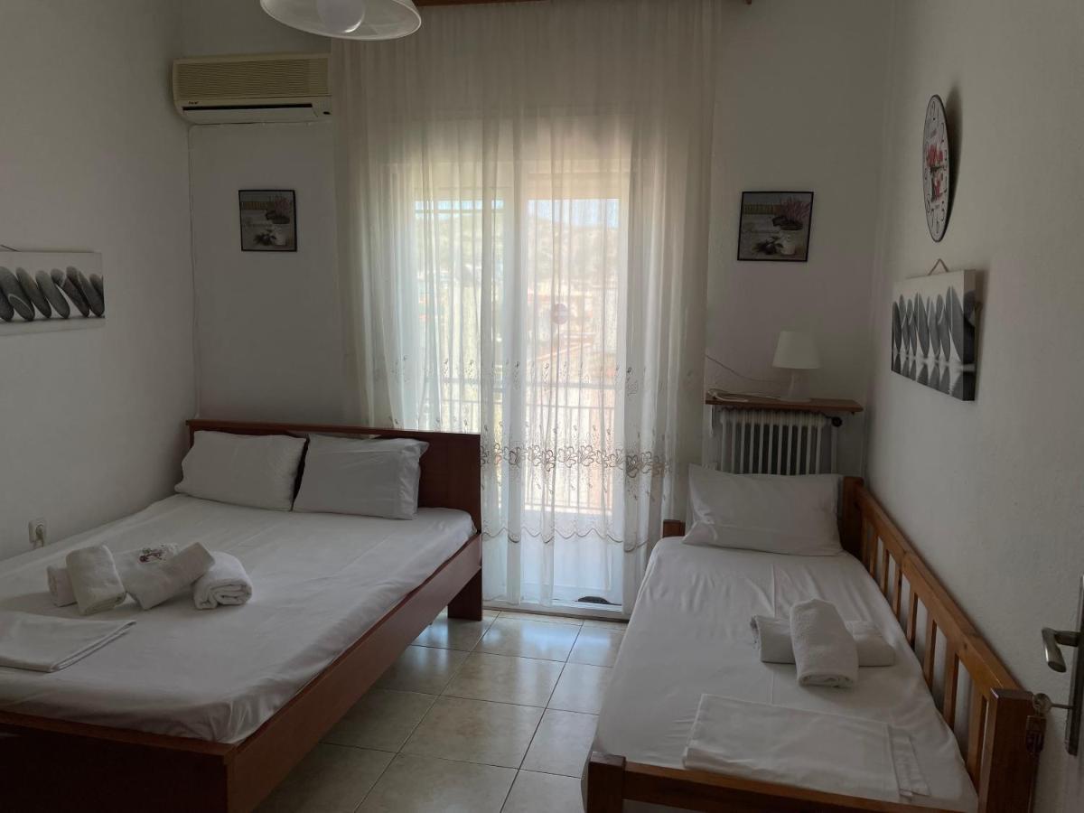 Nikos Rooms Néa Péramos Exterior foto